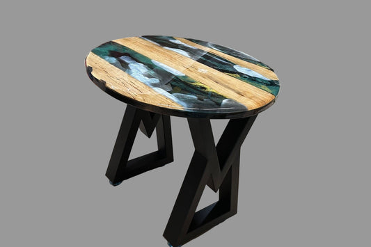 Black Green Whit and Gols accent round Table